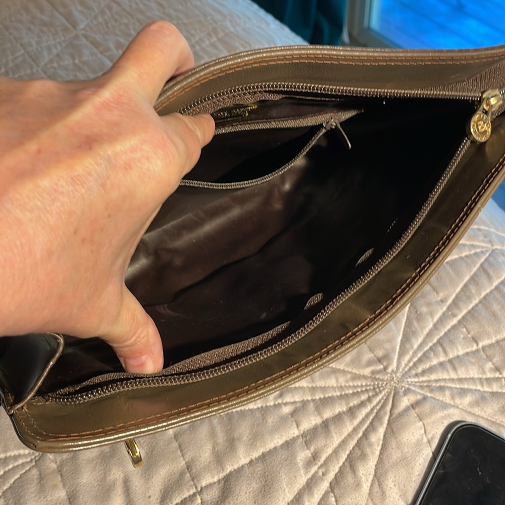 Valentino Clutch - Picture 14 of 17